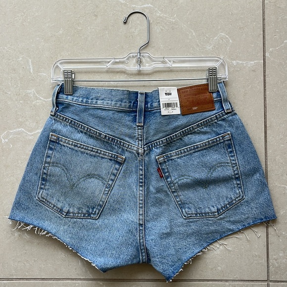 LEVI’S  501® ORIGINAL FIT HIGH RISE WOMEN'S SHORTS - Picture 2 of 6